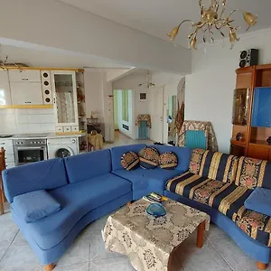 Διαμέρισμα Spacious