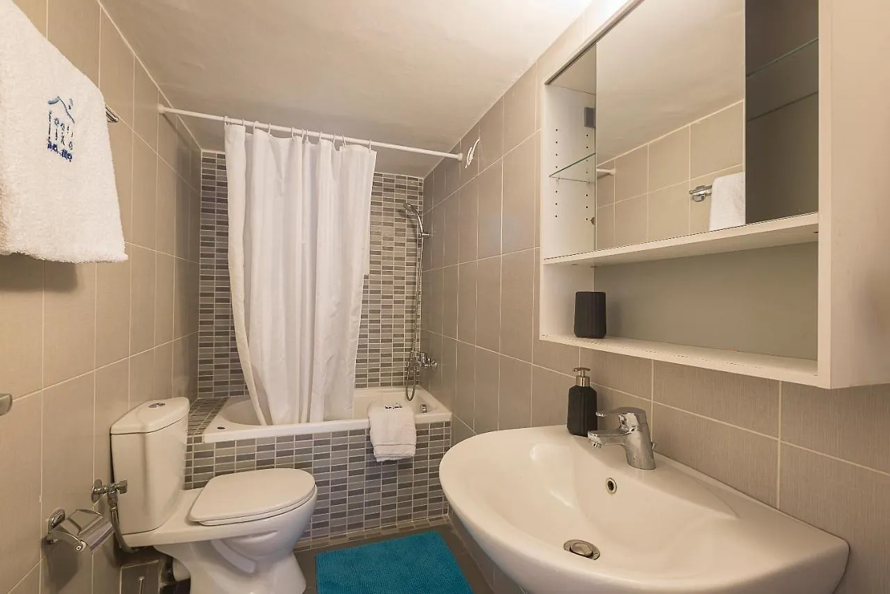 Authentic Retro Flat In City Center #Feelslikehome Tesalónica Apartamento